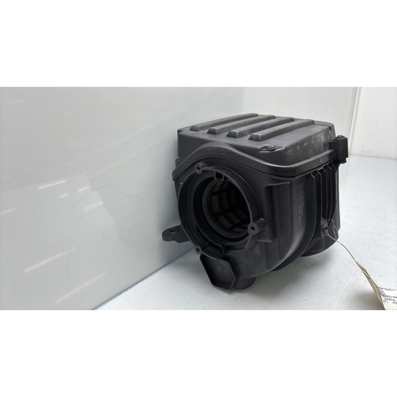 Boitier filtre a air VOLKSWAGEN CADDY 3 Photo n°2