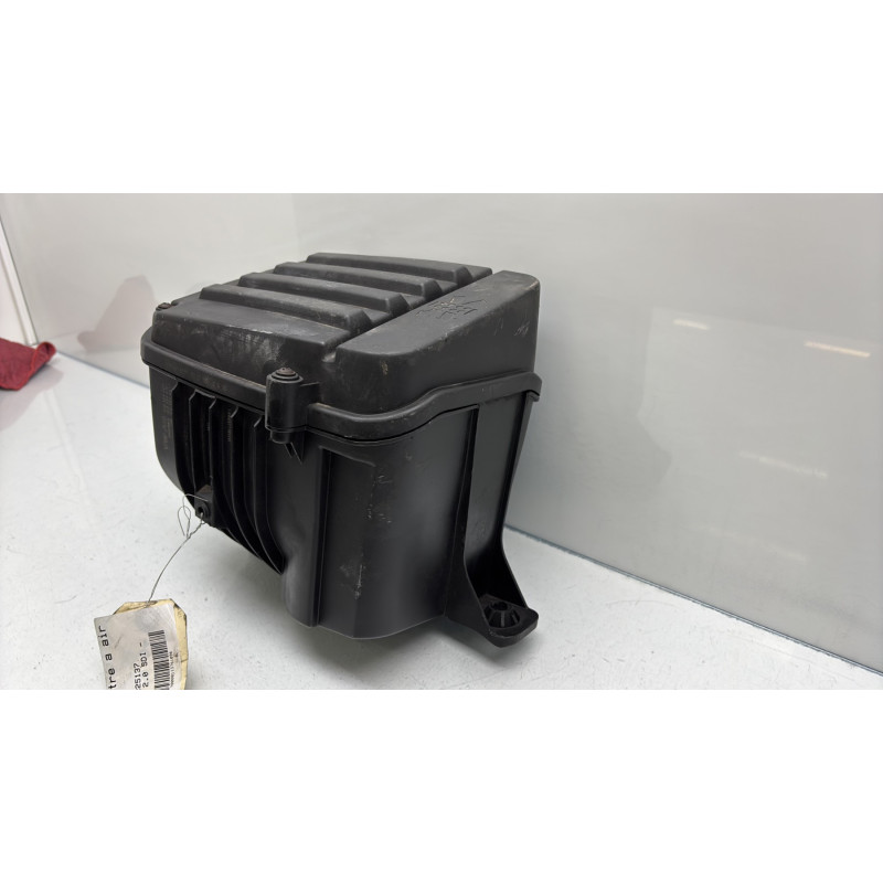 Boitier filtre a air VOLKSWAGEN CADDY 3 Photo n°3