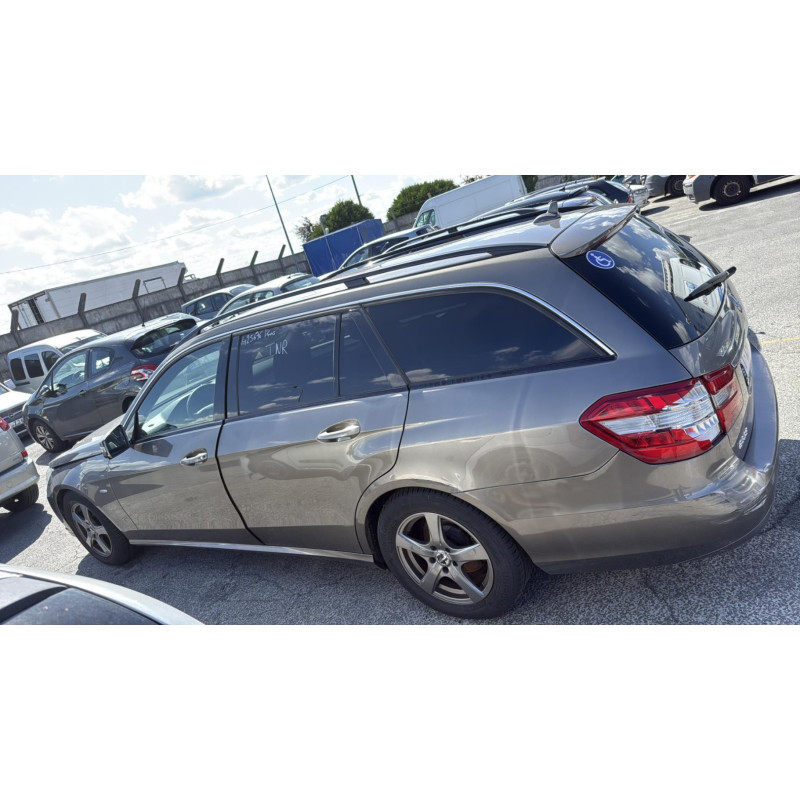 Custode arriere droit MERCEDES CLASSE E 212 Photo n°20