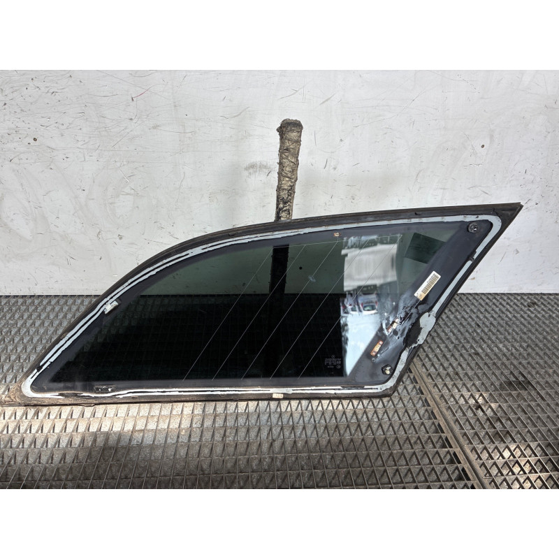 Custode arriere gauche MERCEDES CLASSE E 212 Photo n°1