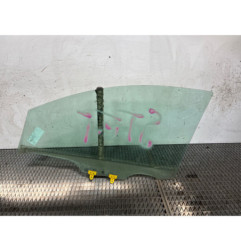 Vitre avant droit NISSAN NOTE 1 Photo n°1
