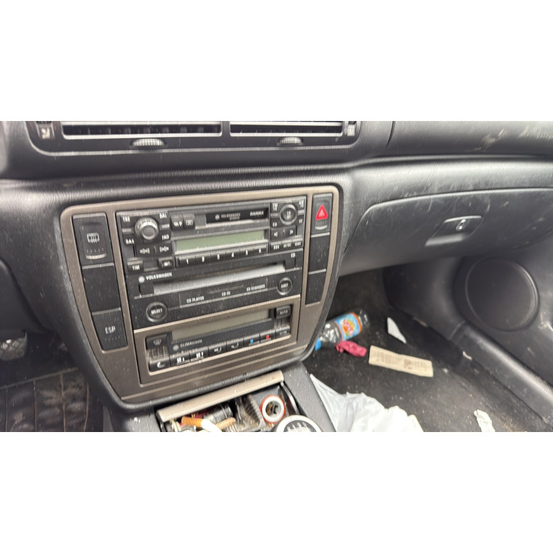 Leve vitre electrique arriere gauche VOLKSWAGEN PASSAT 4 Photo n°10