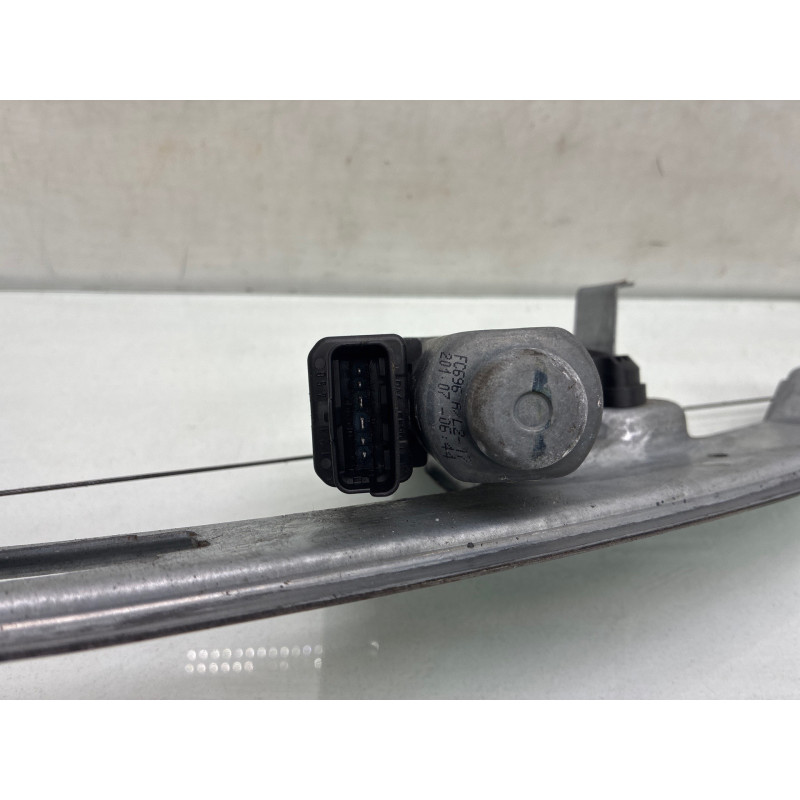 Leve vitre electrique avant droit RENAULT SCENIC 2 Photo n°1