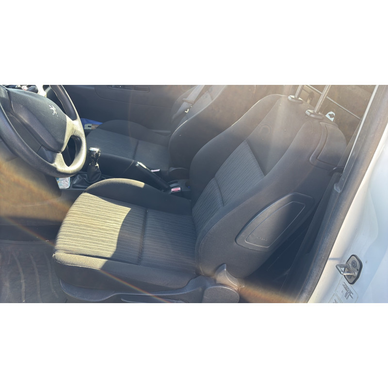 Porte avant gauche PEUGEOT 207 Photo n°17