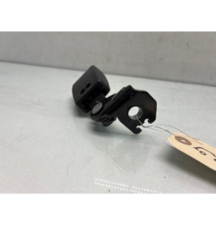Attache ceinture arriere gauche FORD FIESTA 6