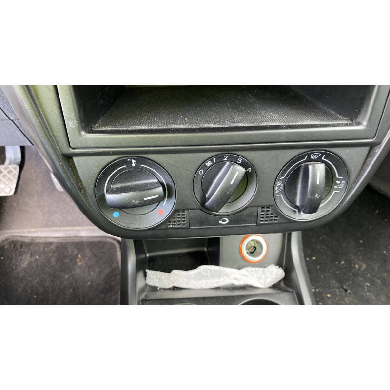 Bloc ABS (freins anti-blocage) VOLKSWAGEN FOX Photo n°17