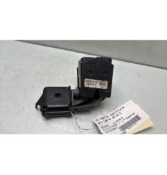 Attache ceinture arriere droit RENAULT CLIO 2