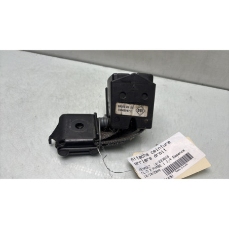 Attache ceinture arriere droit RENAULT CLIO 2
