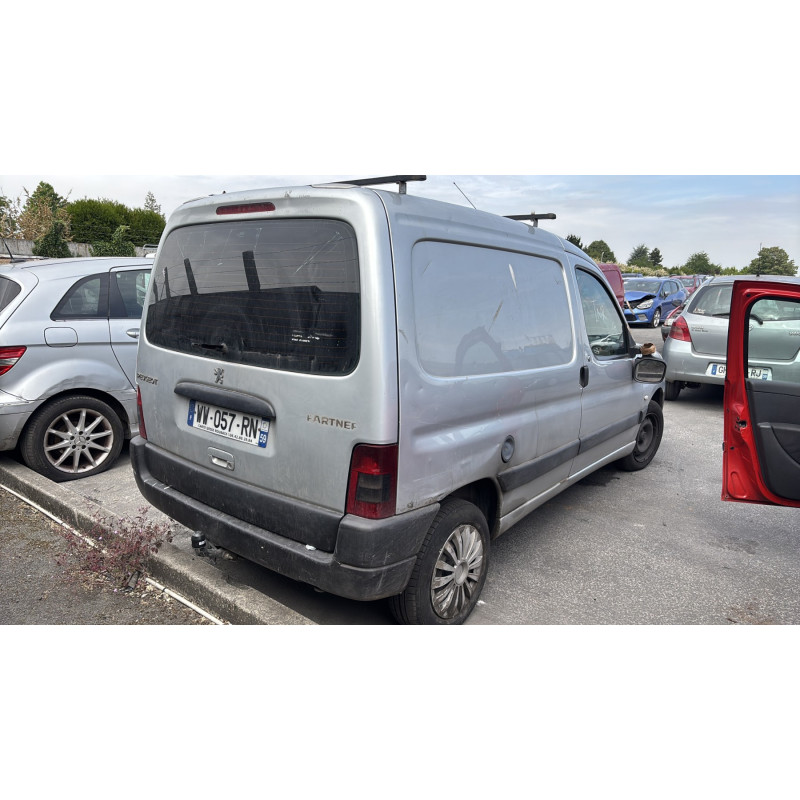Feu arriere stop central PEUGEOT PARTNER 1 Photo n°6