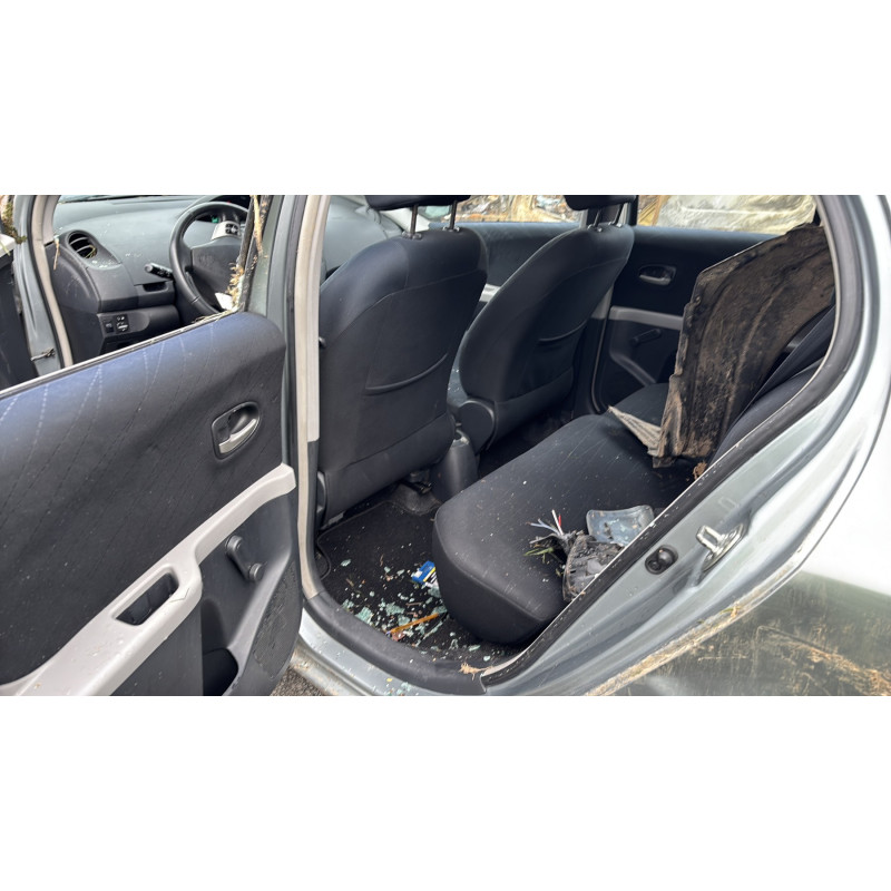 Compteur TOYOTA YARIS 2 Photo n°15