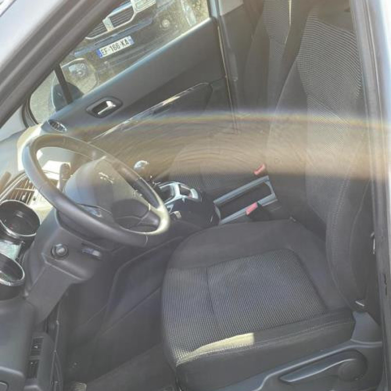 Moteur essuie glace avant droit PEUGEOT 5008 1 Photo n°8