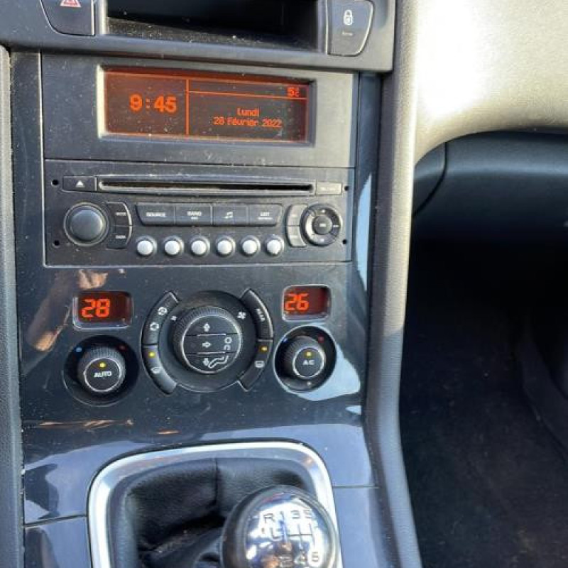 Moteur essuie glace avant droit PEUGEOT 5008 1 Photo n°11