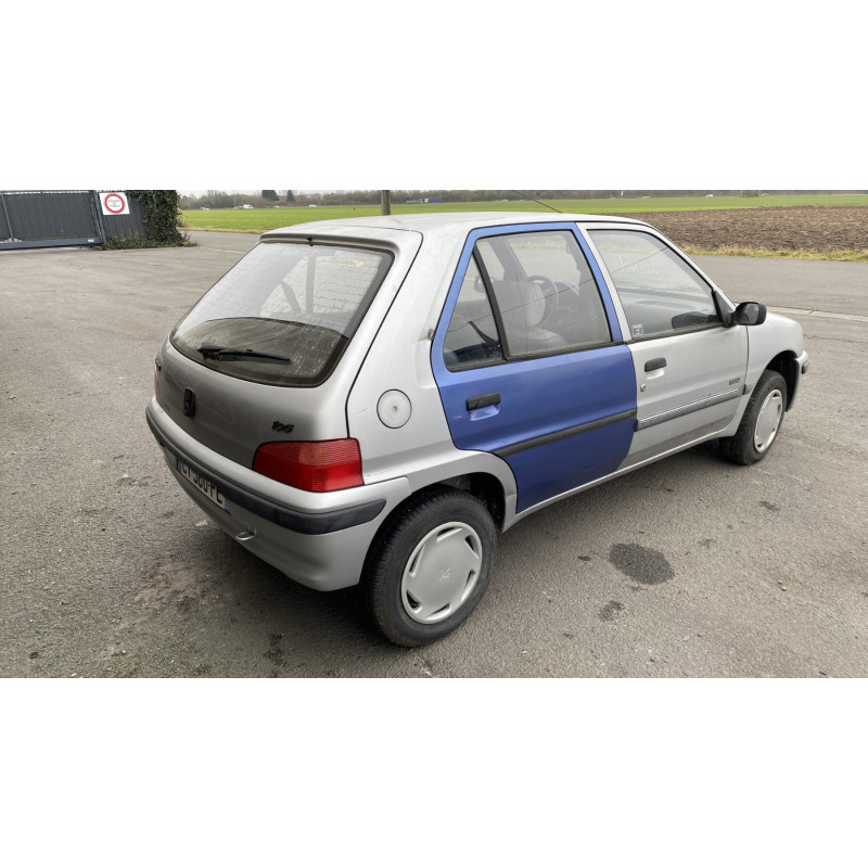 Retroviseur gauche PEUGEOT 106 Photo n°8