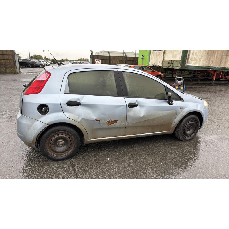 Porte avant gauche FIAT GRANDE PUNTO Photo n°7