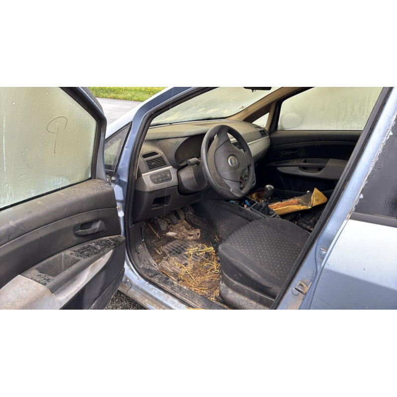 Porte avant gauche FIAT GRANDE PUNTO Photo n°14