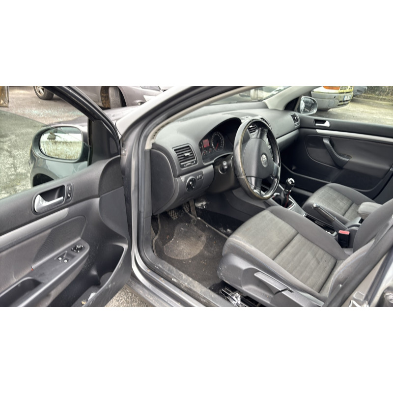 Malle/Hayon arriere VOLKSWAGEN GOLF 5 Photo n°20