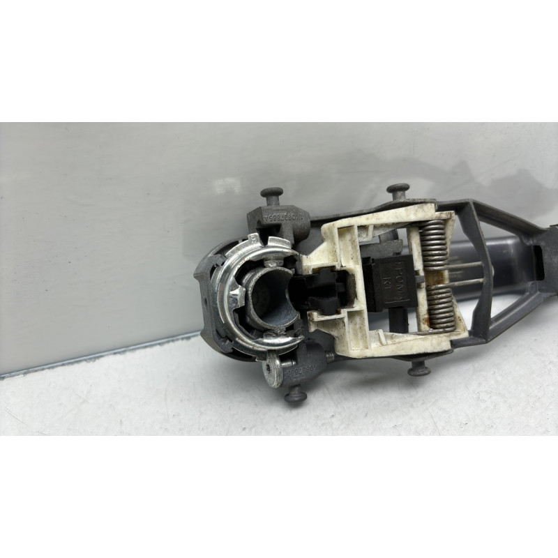 Poignee porte avant droit VOLKSWAGEN GOLF 5 Photo n°5
