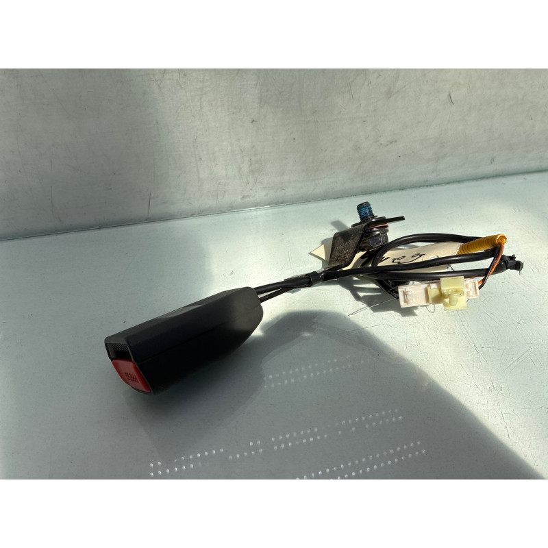 Attache ceinture avant gauche CHEVROLET SPARK Photo n°2