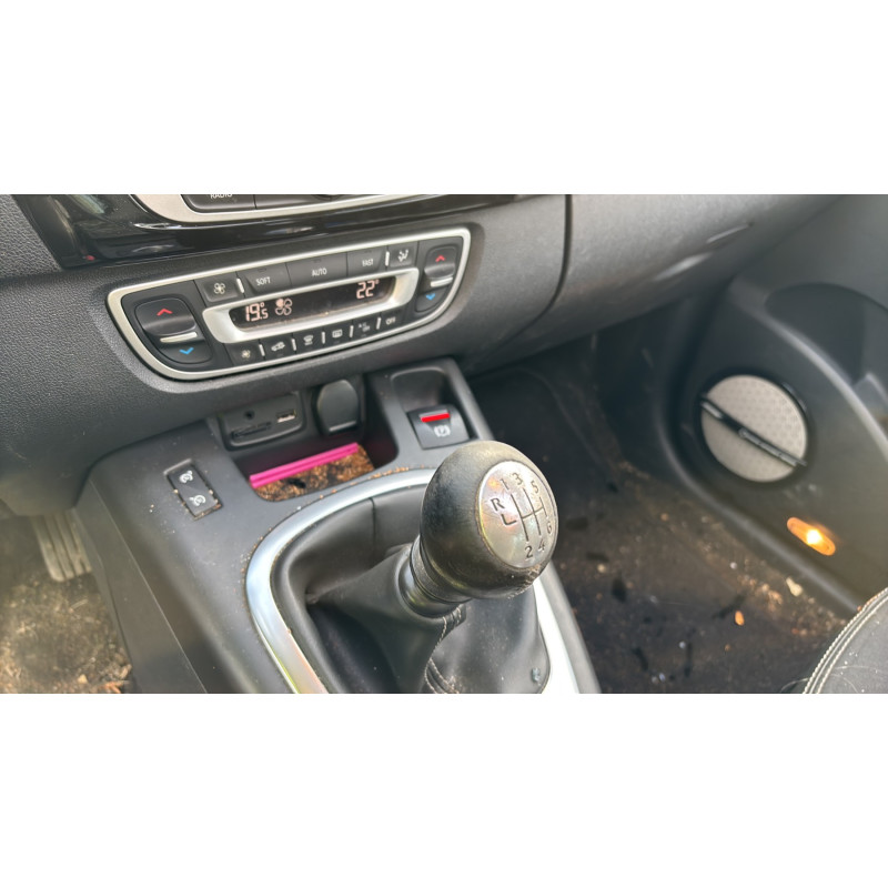 Compresseur clim RENAULT SCENIC 3 Photo n°20