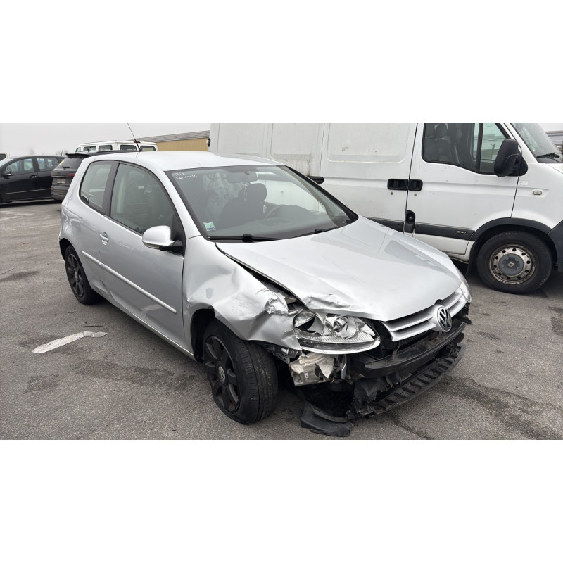 Feu arriere secondaire gauche (feux) VOLKSWAGEN GOLF 5 Photo n°5