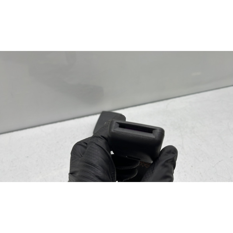 Attache ceinture arriere gauche CHEVROLET AVEO 1 Photo n°4