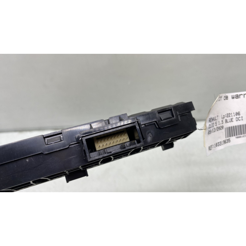 Bouton de warning RENAULT CLIO 5 Photo n°4