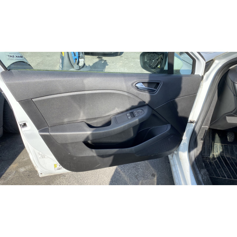 Feu arriere stop central RENAULT CLIO 5 Photo n°13