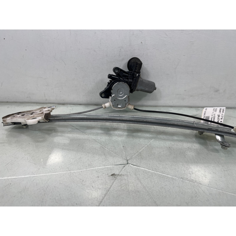 Leve vitre electrique avant gauche SUZUKI SWIFT 4 Photo n°1
