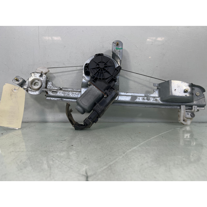 Leve vitre electrique arriere droit RENAULT SCENIC 2 Photo n°3