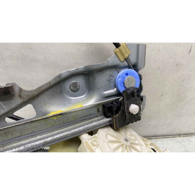 Leve vitre electrique arriere droit RENAULT LAGUNA 3 Photo n°3
