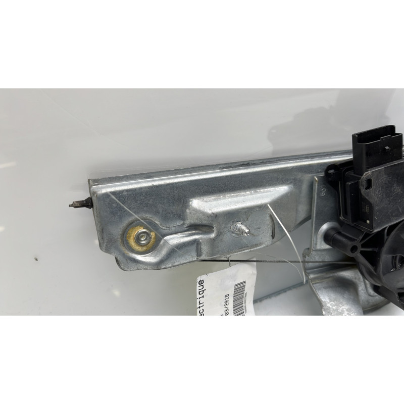 Leve vitre electrique avant gauche PEUGEOT 208 1 Photo n°2