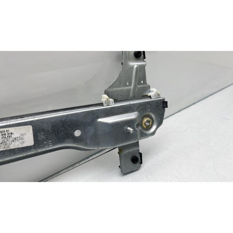 Leve vitre electrique avant gauche PEUGEOT 208 1 Photo n°4