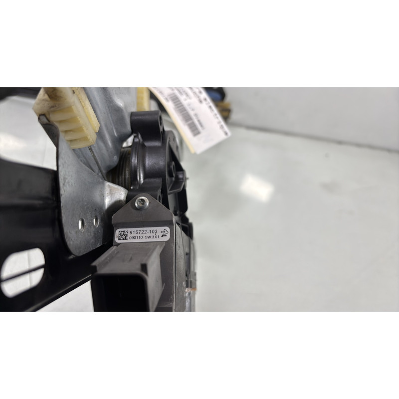 Leve vitre electrique avant gauche OPEL ASTRA J Photo n°11