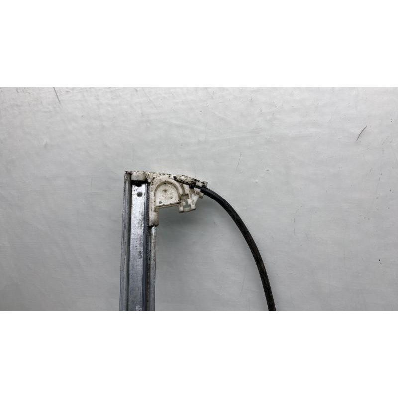 Leve vitre electrique avant droit SKODA FABIA 1 Photo n°6
