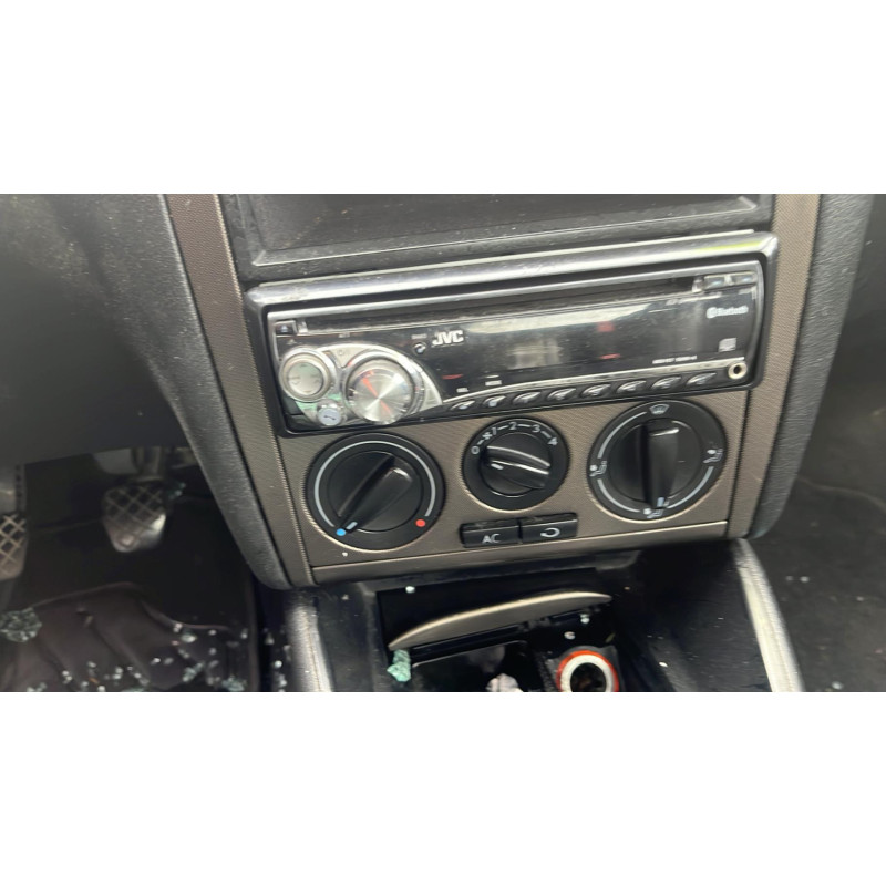Calandre VOLKSWAGEN BORA Photo n°9