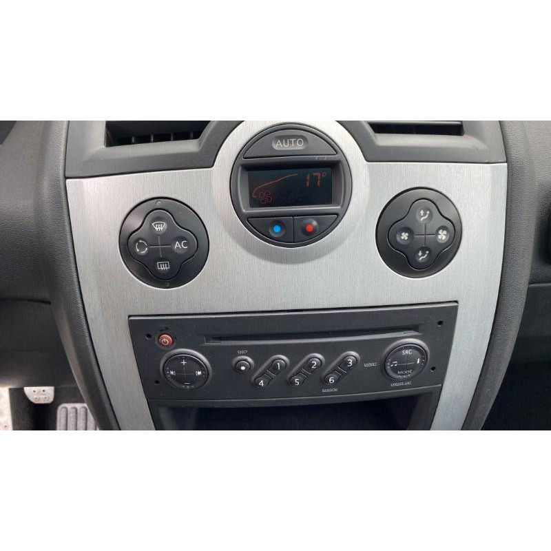 Porte avant gauche RENAULT MEGANE 2 Photo n°14