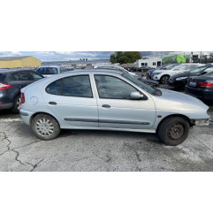 Leve vitre mecanique arriere droit RENAULT MEGANE 1
