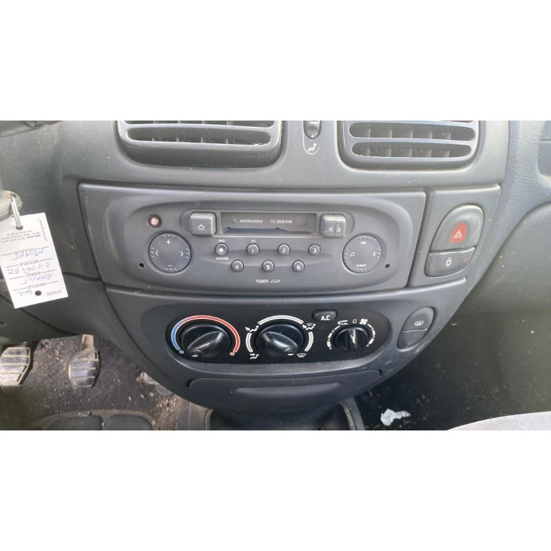 Leve vitre mecanique arriere droit RENAULT MEGANE 1 Photo n°9