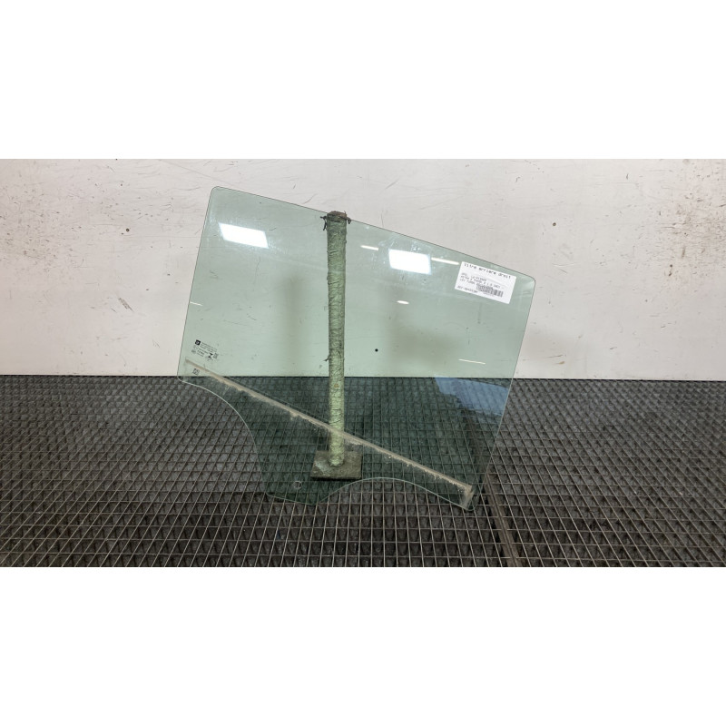 Vitre arriere droit OPEL ASTRA K Photo n°1