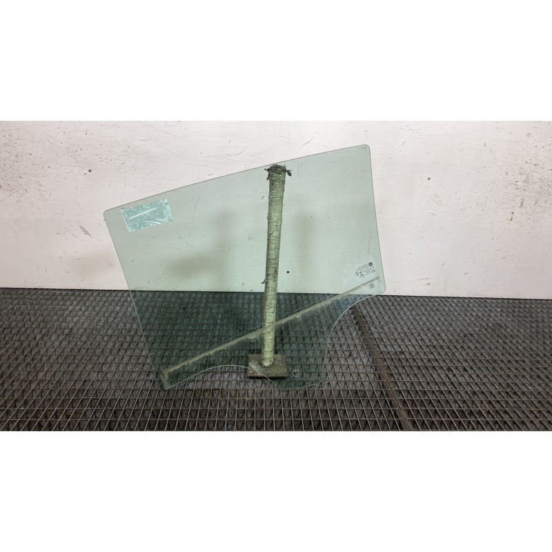 Vitre arriere droit OPEL ASTRA K Photo n°6