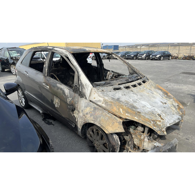 Feu arriere secondaire gauche (feux) MERCEDES CLASSE B 245 Photo n°5