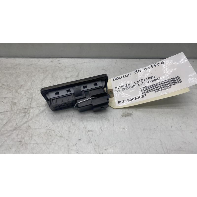 Bouton de coffre CITROEN C4 CACTUS Photo n°3