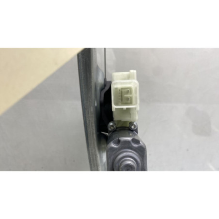 Leve vitre electrique avant droit OPEL ASTRA K Photo n°1