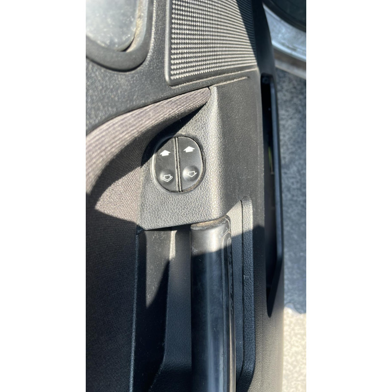 Arret de porte avant gauche FORD FUSION Photo n°4