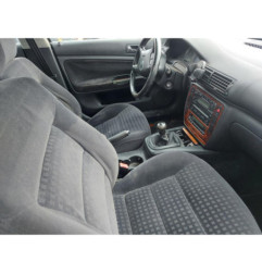 Serrure avant droit VOLKSWAGEN PASSAT 4