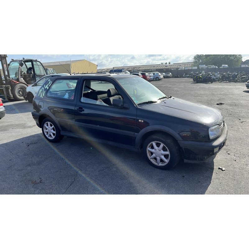 Pare boue avant gauche VOLKSWAGEN GOLF 3 Photo n°2