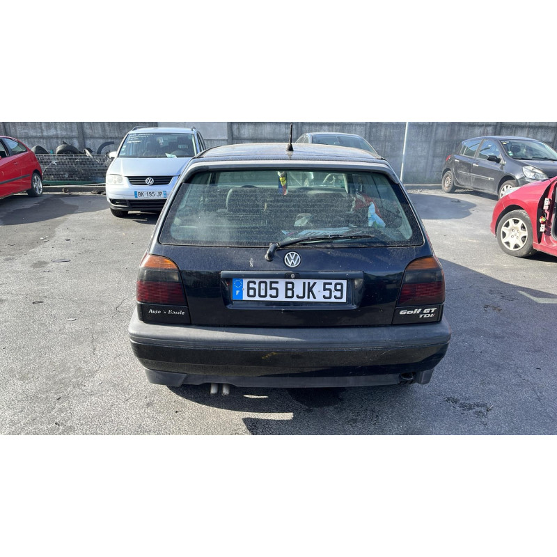 Pare boue avant gauche VOLKSWAGEN GOLF 3 Photo n°8