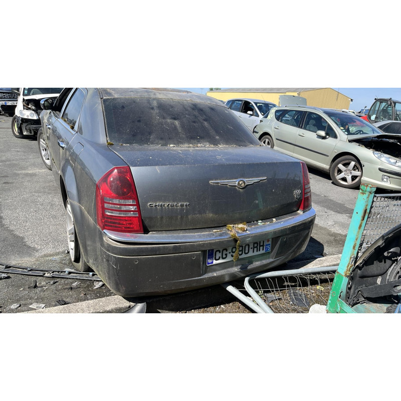 Pare boue arriere gauche CHRYSLER 300C Photo n°3