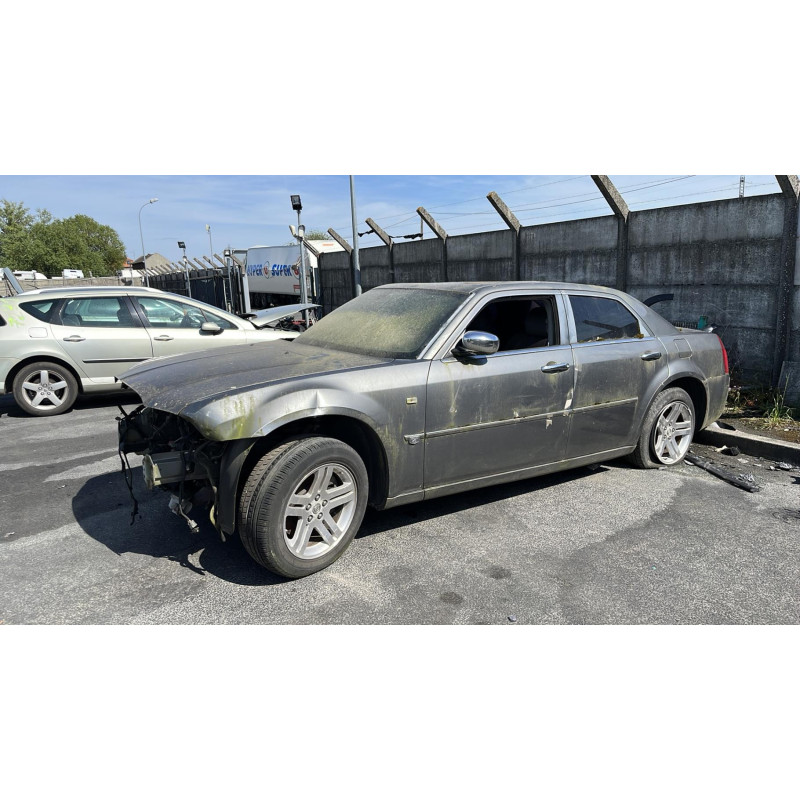 Pare boue arriere gauche CHRYSLER 300C Photo n°8