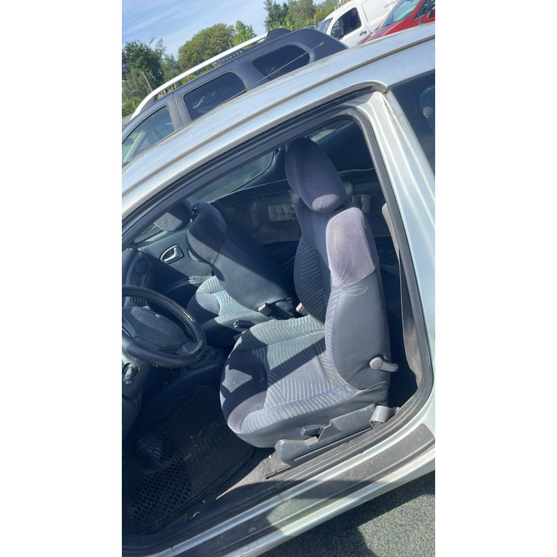 Malle/Hayon arriere RENAULT MEGANE 1 Photo n°6